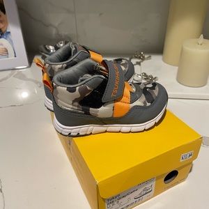 Tsukihoshi toddler boys US size 8 high-top shoe, in perfect condition.